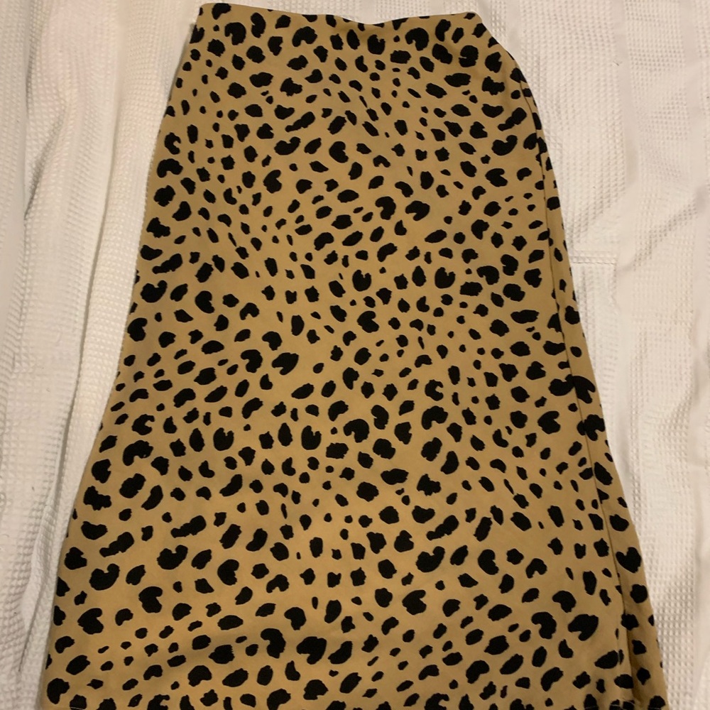 Very comfy leopard print skirt